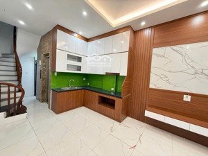 hiếm nhà kiến hưng 30m2 x 5t, thang máy, gần ô tô, gần kđt xa la, dân trí cao