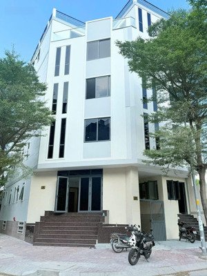 trống sẵn studio mới 100% - sát bên tdtu rmit - gần lotte - trung tâm quận 7