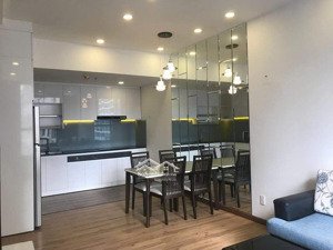 tôi cần bán căn 2pn. giá 6,095 tỷ đang chờ sổ ngay công viên gia định. dự án garden gate tphcm