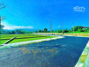 siêu phẩm lô góc kđt vệ tinh hoà lạc 100m2 full hàng xóm metro city phú cát chỉ 4x tỷ