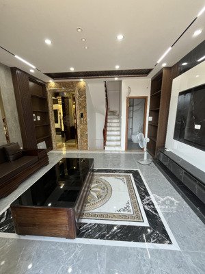 chính chủ cần bán nhà mặt phố mới đặng vũ hỷ thanh am
diện tích: 40 m | xây 7 tầng thang máy