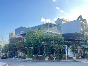 nhà 3 tầng 2 mặt tiền đường trần lê và lê thận