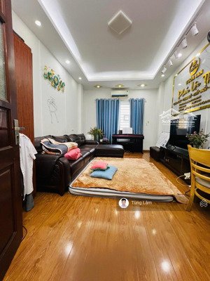 cực ngon, nhà mới đẹp nguyễn khang, sát phố, ngõ 4m thông, tặng nội thất, 32m, 5 tầng