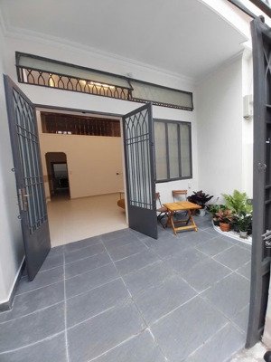 chính chủ bán nhà shr phạm văn bạch, gần sân bay, 4,3x14m, giá 5.1 tỉ