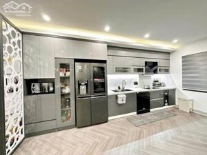 Bán toà Ccmn 7 tầng thang máy Trường Chinh 45m2 vị trí đẹp dòng tiền 70tr/ tháng 12.8 tỷ