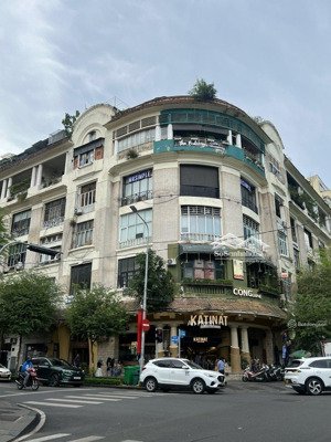 cực kỳ khan hiếm - mt hàn thuyên, p. bến nghé - dt 27.5 x 24.5 hầm 5t, hđt 2 tỷ/tháng - giá 700 tỷ