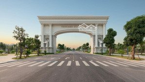 một căn shophouse xẻ khe duy nhất trục đường 67m, 176m2, xây sẵn 5 tầng