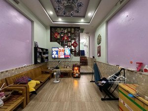 cần bán gấp nhà(shr) ngay trường tô ngọc vân, 60m2 full thổ cư, đường 7m