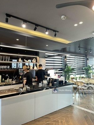 duy nhất 1 căn, giá tốt nhất khu vực, toà văn phòng, dòng tiền mặt phố nguyễn văn cừ, đẳng cấp