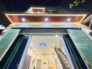 hãy lựa chọn ngôi nhà cực kì đẹp nằm ngay trung tâm quận6.cho những người thân yêu trong gia đình