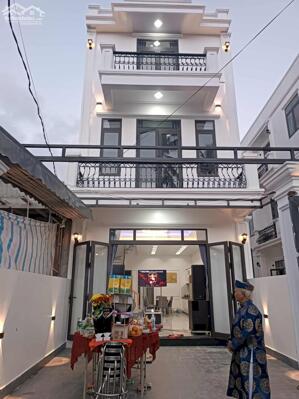 Biệt thự 2 mặt tiền Phạm Bá Nguyên nội thất cao cấp Luxury, Phú Thượng, Phường Mỹ Thượng, Huế. Giá Bán: 3,3xx Tỷ