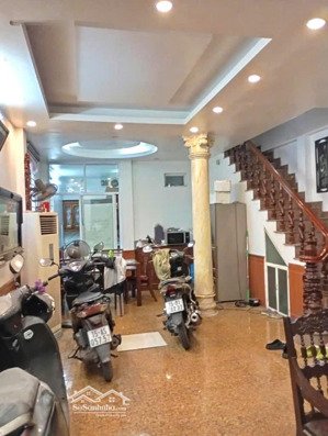 bán nhà phúc diễn 63m mt 5m sổ hoa hậu đẹp như mới giá chỉ: 12 tỷ lh: mr trung 0966