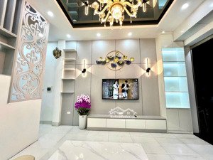 bán gấp nhà quyết thắng, yên nghĩa 37m² 4t ô tô đỗ cửa full nội thất giá mềm, vị trí đẹp hiếm có