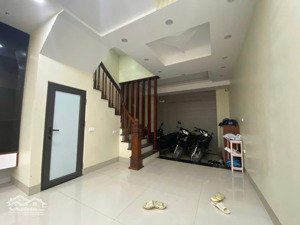 chính chủ bán mặt ngõ hào nam ngõ 3m 30m ra phố, gần trường nhạc viện hà nội ga tầu cát linh 39m