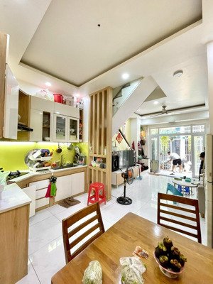 bán nhà tây thạnh, hẻm xe hơi, 3 tầng ở ngay, chỉ 5 tỷ