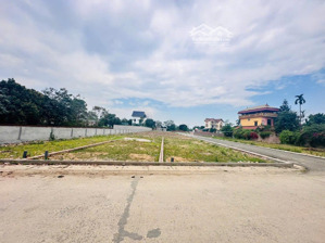 bán đất mặt đường kinh doanh gần đh fpt bám mặt đại lộ. diện tích 150m2 sẵn sổ