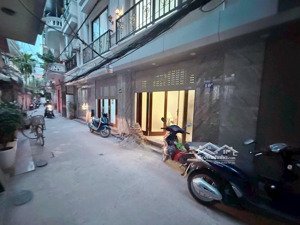 bán nhà trương định, 34m2, 5 tầng , ngõ thông rộng, kinh doanh tốt , 15m ra ôtô tránh, 9,3 tỷ