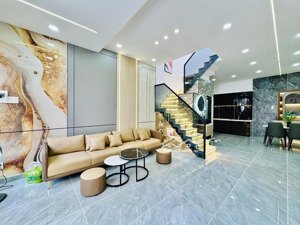 siêu phẩm nhà đường lê hoàng phái, gò vấp / 50m2 / 3 tỷ 750 triệu / sổ hồng chính chủ/ hẻm ô tô