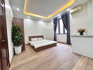 nhà mới tinh 5tầng -mặt tiền rộng- 2 mặt thoáng-thiết kế hiện đại- 8 ngủ-ngõ thông gần phố bà triệu