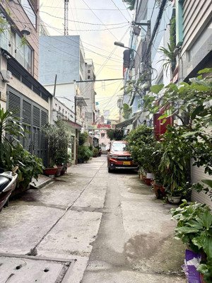 có dòng tiền - sát vách quận 1 - p.19, bình thạnh - hẻm ô tô - 46m2 (4.3 x 11) a4. - 4 phòng ngủ