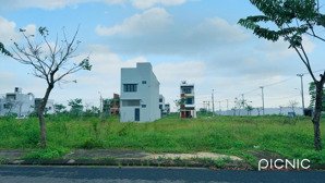 bán rẻ lô đất biệt thự cận view hồ đầm sen nam hòa xuân- 180m2 chỉ 9,060 tỷ