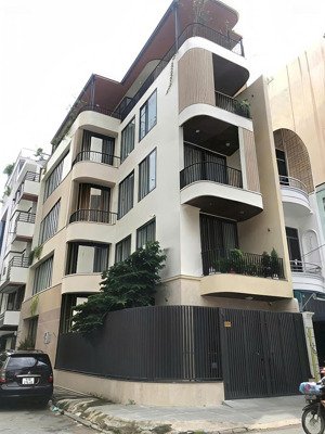 cho thuê nhà góc 2mt hẻm 449/2a sư vạn hạnh phường 12 quận 10. đoạn gần vạn hạnh mall