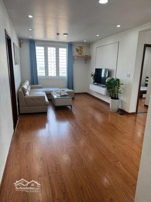 chuyển ra nước ngoài định cư cần bán căn hộ 3ngủ tại 89 phùng hưng, nhà đẹp, cư dân thân thiện