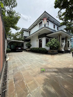 biệt thự vườn 610m2 xây 1 tầng nội thầy xịn. khu trung tâm phường thạnh xuân