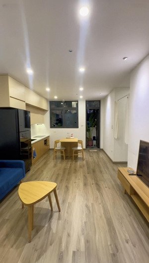 chính chủ bán căn góc 70m2 trần quý kiên