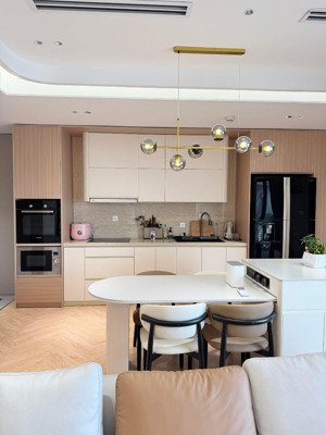 chính chủ bán nhà xuân thuỷ - 60m2x 7 tầng thang máy x 4,2m mặt tiền x 28,5 tỷ - phân lô ô tô tránh