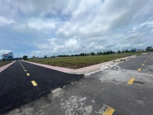 lô đất 80,6m2 giá 2,2 tỷ đối diện flamingo sát biển