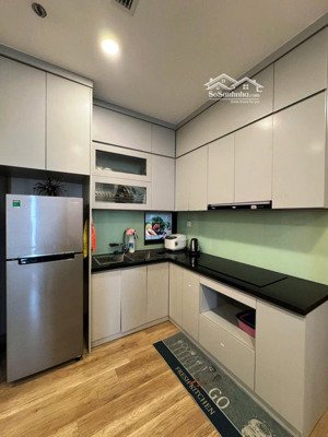 cho thuê căn 2 ngủ 2 wc solfores