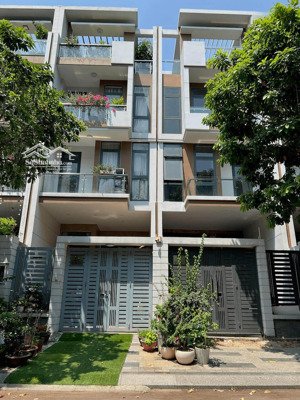 cho thuê nhà nguyên căn 5x22m 1 hầm 4 tầng thang máy kđt vạn phúc city