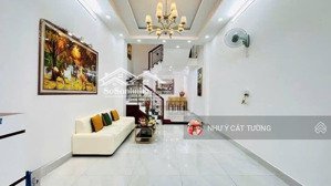 "cực đỉnh!yên lãng , mặt ngõ, 10m ra ô tô tránh, thông tứ tung, nhà đẹp "