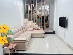 kiến hưng hà đông 5.4 tỷ nhượng nhanh 36m2 tặng nội thất, tầng 2 phòng nhà đẹp, dân xây chắc