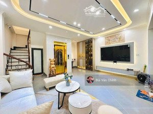 bán nhà có thang máy giải phóng 30m 5 tầng nhà ra ô tô tránh 30m ra mặt phố