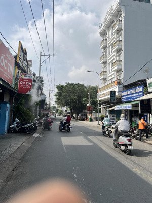 chính chủ nhà mặt tiền đường số 21 p8 gv, thông qua nguyễn văn khối, dt 4 x 18m, giá 11 tỷ tl