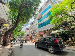 bán nhà hoàng hoa thám 61m2, 24,5 tỷ, siêu phẩm mặt phố, thang máy - có hầm- thông sàn