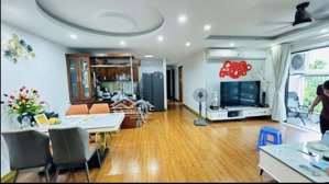 cần bán chung cư giá rẻ sát đường phạm văn đồng