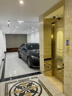 bán căn nhà cổ linh thạch bàn - sổ đỏ 50m 6tầng mt 4,3m thang máy gara ô tô - chỉ 11tỷ2