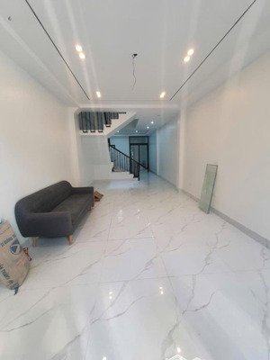 58m2, 4 tầng, nhà phố phúc lợi dân xây, ôtô đỗ cổng, 7.85tỷ - sổ đẹp, mặt tiền 4m, nhà dân xây