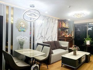 chính chủ bán căn 90m2. tầng cao. 3pn-2vs. full nội thất. cửa tb ban công đn giá rẻ nhất thị trương