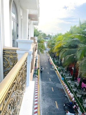 nhà bình tân mã lò 57m2-5 tầng đường nhựa 7m -khu cao tầng sát mặt tiền- giá 7.5t