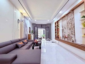 gấp!! duy nhất 1 căn giá ngộp bán nhà shr hẻm rộng võ văn kiệt p.cầu ông lãnh quận 1