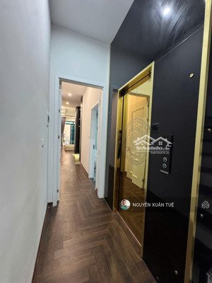 6 tầng thang máy,2 thoáng trước sau ô tô đỗ cửa, ngỗ thông, kinh doanh. dt 50m . 16,8 tỷ.