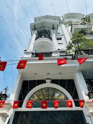 trần khắc chân, tân định, quận 1/ để xe hơi trong nhà.tặng nội thất giá 5tỷ700triệu