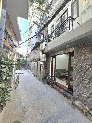 nhà đẹp phúc lợi ô tô vào tận nhà full nội thất gần chợ trường học