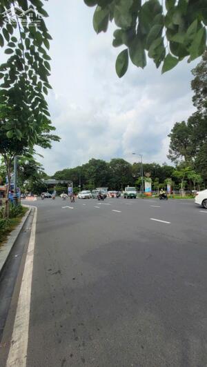 Bàn góc 2MT ngay Trường Sơn,P.4,Q.Tân Bình - 9x12m(92m2)4 tầng - HĐT: 70tr/th - Gía: 33 tỷ