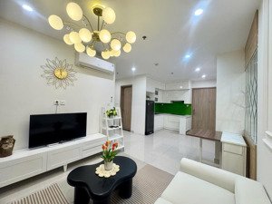 căn hộ cực đẹp 1 ngủ + phân khu the sapphire. dt 48m2 tại vinhomes ocan park gia lâm