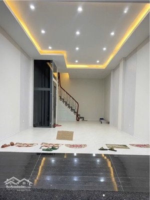 nhà đẹp lê trọng tấn 34m2, thang máy, sân ô tô riêng, gần bia bà, ở ngay